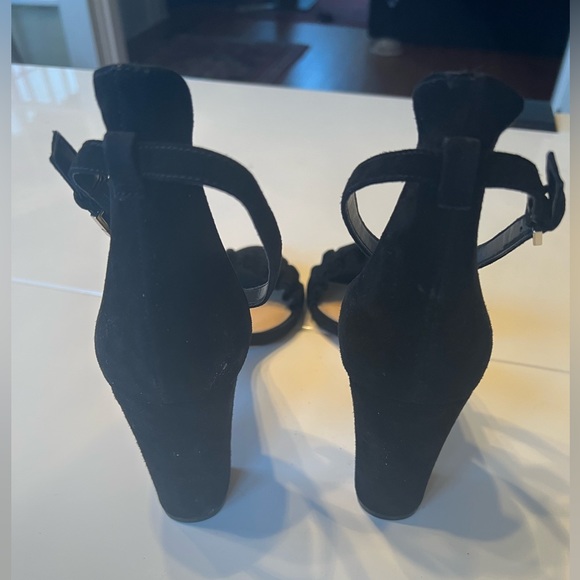 Beautiful suede heels - Picture 4 of 6